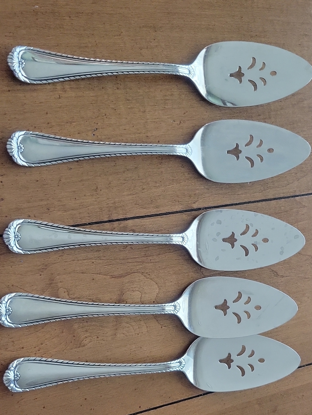 Oneida Community Camelot Pie/ Dessert Servers 5 Total